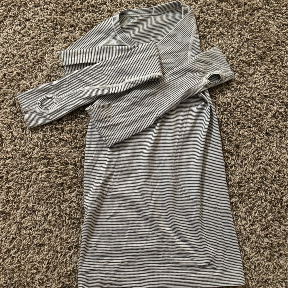 Lululemon swiftly tech long sleeve top